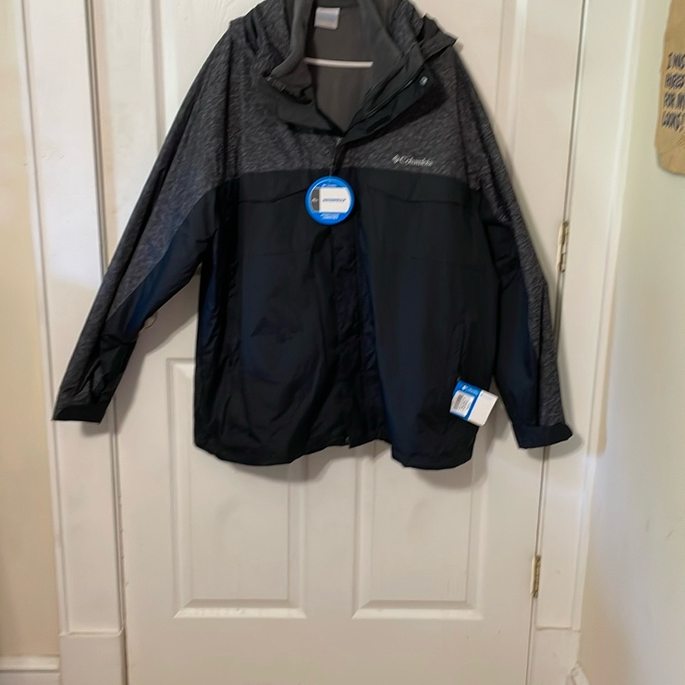 Columbia Black and Gray Raincoat Full-Zip Lightweight